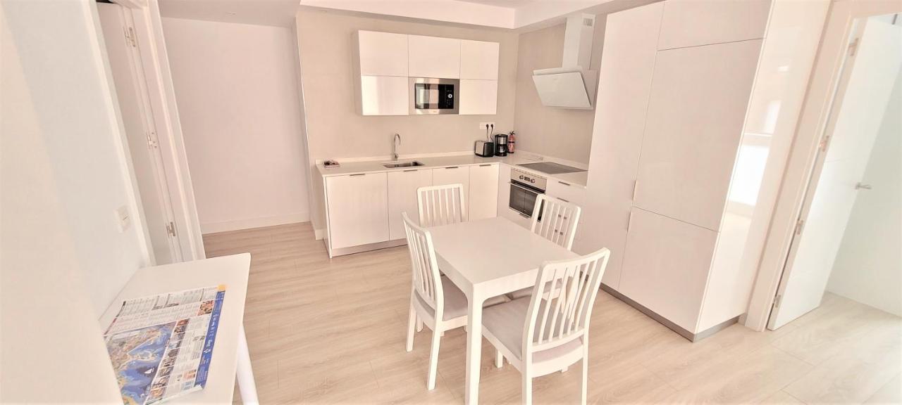 Cozy White Home In Getxo Eksteriør bilde